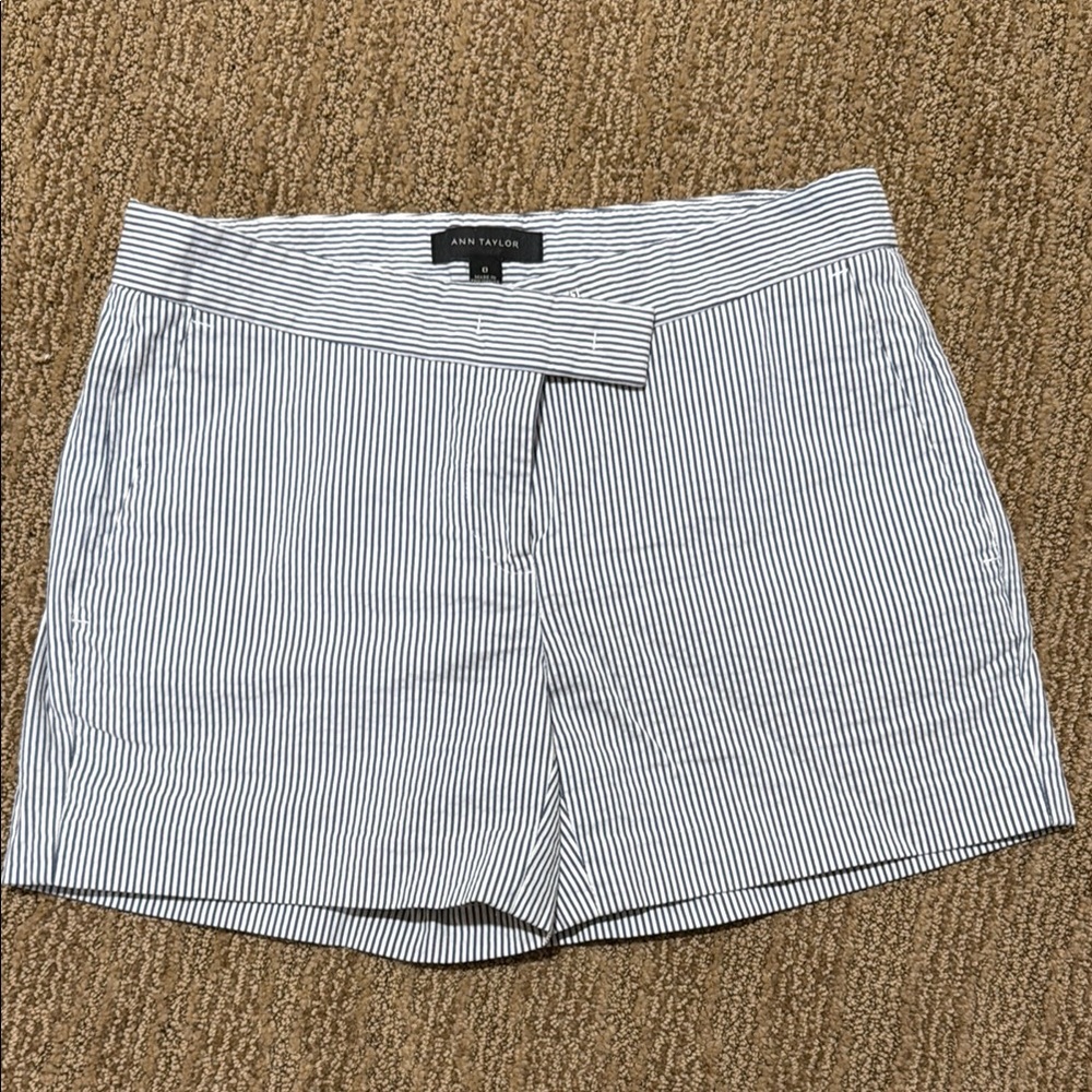 Ann Taylor Women's Searsucker Pinstripe Shorts - blue and White